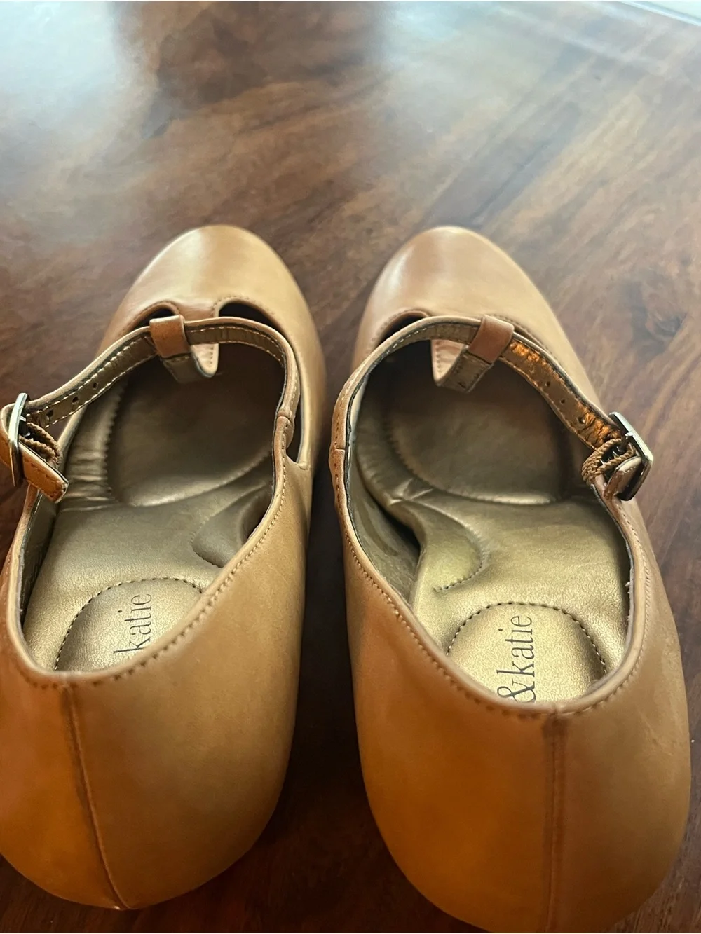Kelly & Katie Camel T-Strap Pumps Size 9.5 | 3” Heel | Classic Mary Jane Heels